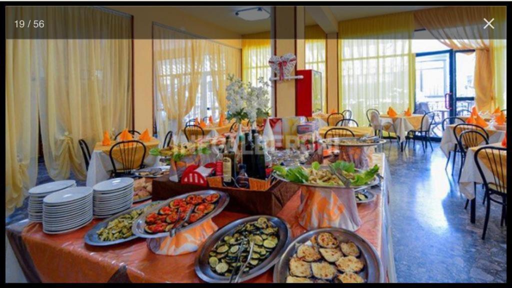 Hotel Piccari Nuova Gestione Римини Экстерьер фото
